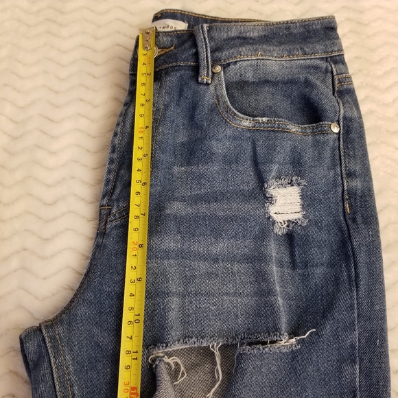 Almost Famous Blue Distressed Jeans With Hole SIZE 9. - Picture 5 of 15